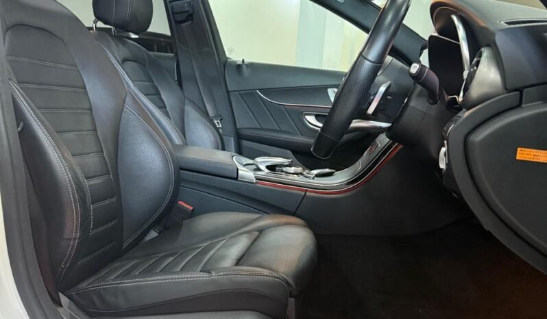 
								Mercedes Benz C-200 AMG 2019 full									