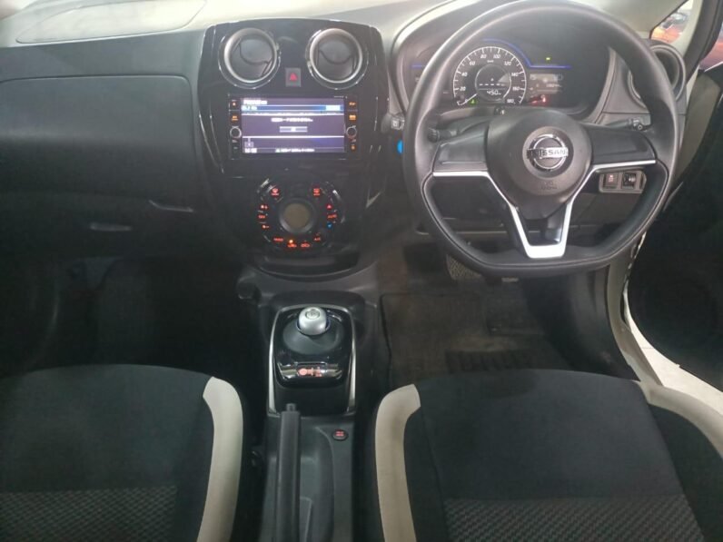 
								Nissan Note E-Power 2018 full									