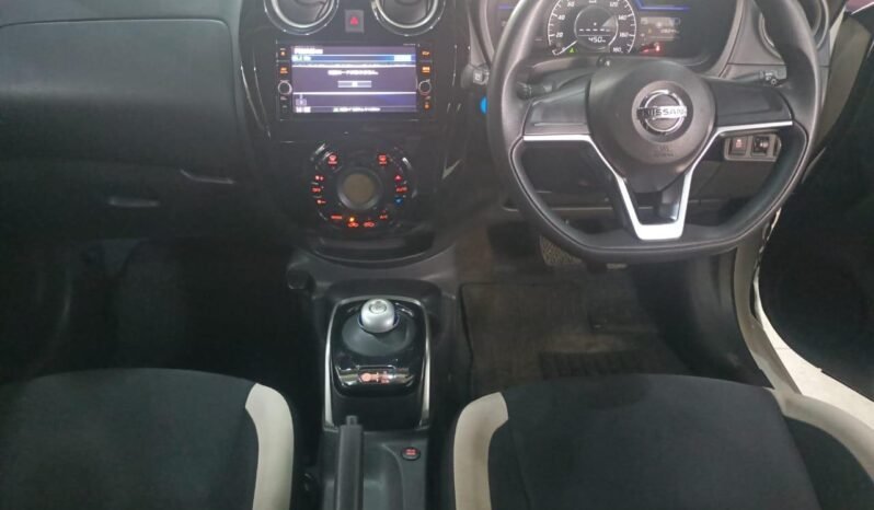 
								Nissan Note E-Power 2018 full									