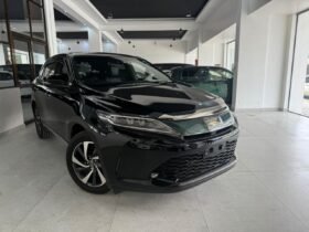 Toyota Harrier Premium Turbo 2017