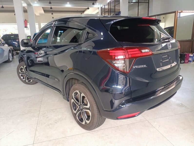 
								Honda Vezel Hybrid 2018 full									