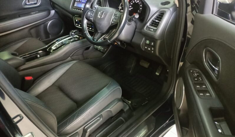 
								Honda Vezel Hybrid 2018 full									