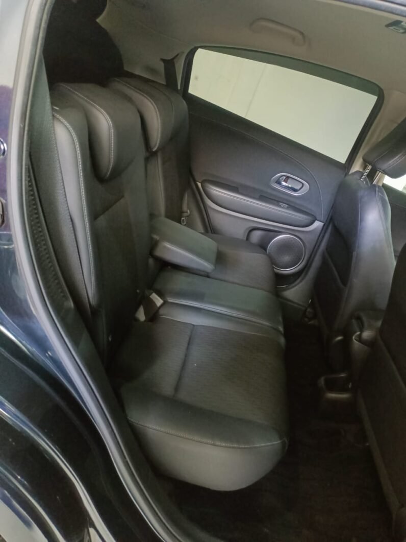 
								Honda Vezel Hybrid 2018 full									
