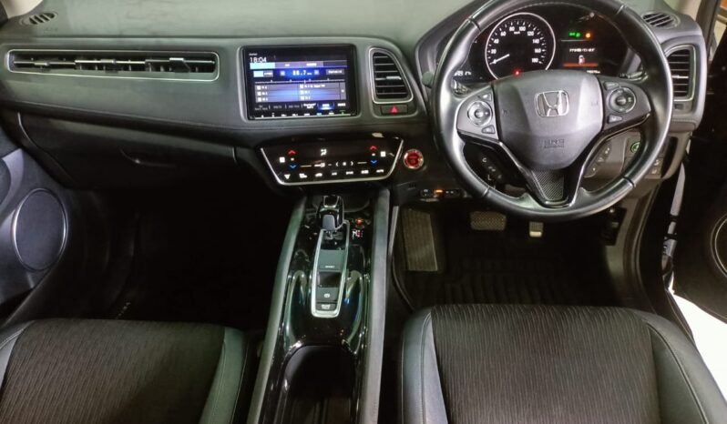 
								Honda Vezel Hybrid 2018 full									
