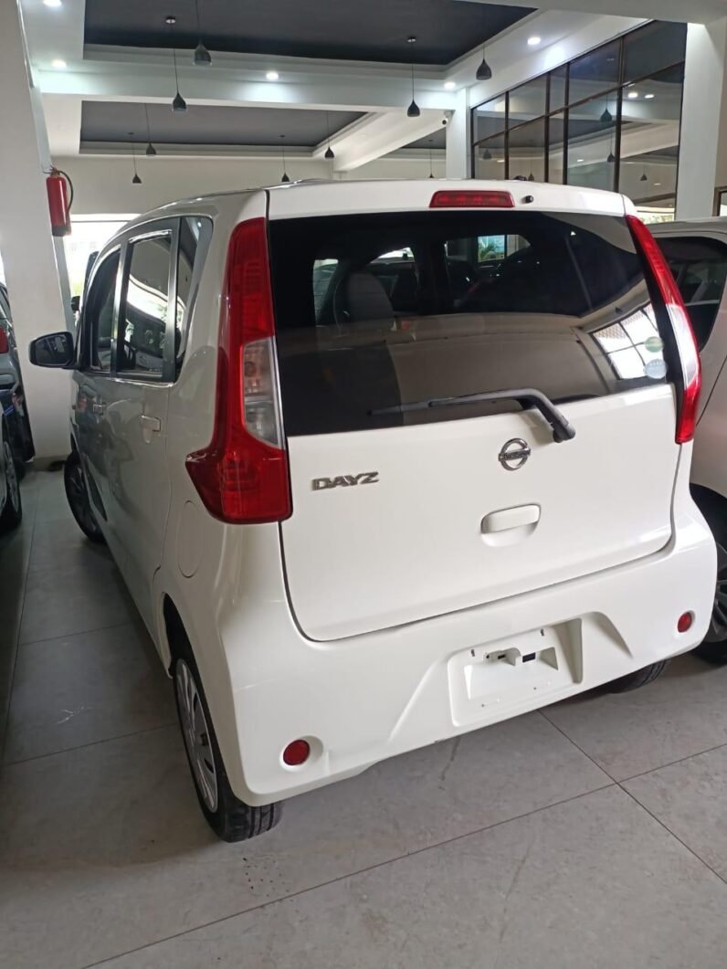 
								Nissan Dayz 2017 full									