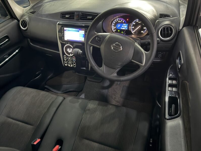 
								Nissan Dayz Highway Star 2018 full									