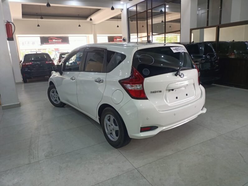 
								Nissan Note 2018 full									