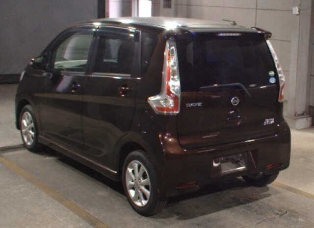 
								Nissan Dayz Highway Star 2018 full									