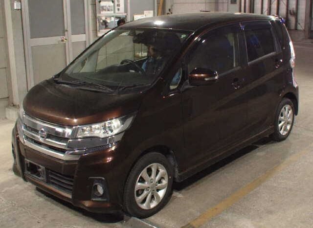 
								Nissan Dayz Highway Star 2018 full									