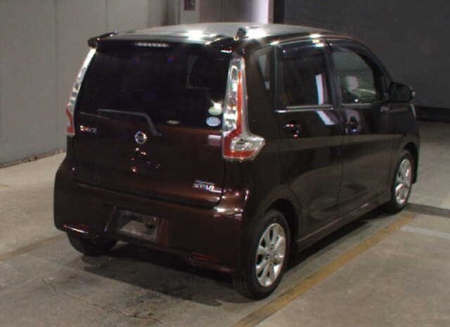 
								Nissan Dayz Highway Star 2018 full									