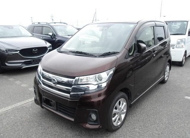 
								Nissan Dayz Highway Star 2018 full									