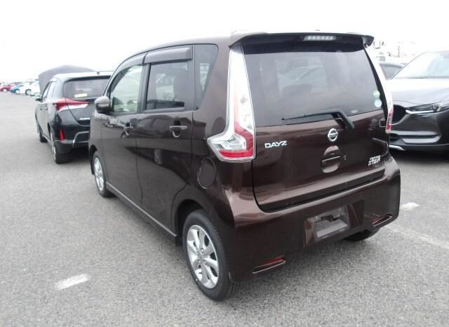 
								Nissan Dayz Highway Star 2018 full									