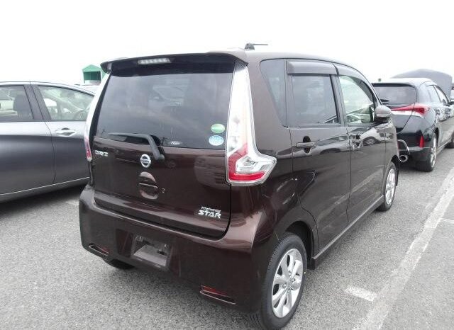 
								Nissan Dayz Highway Star 2018 full									