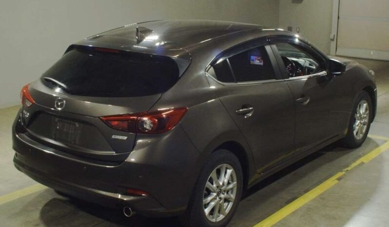 
								Mazda Axela Sports AWD 2018 full									