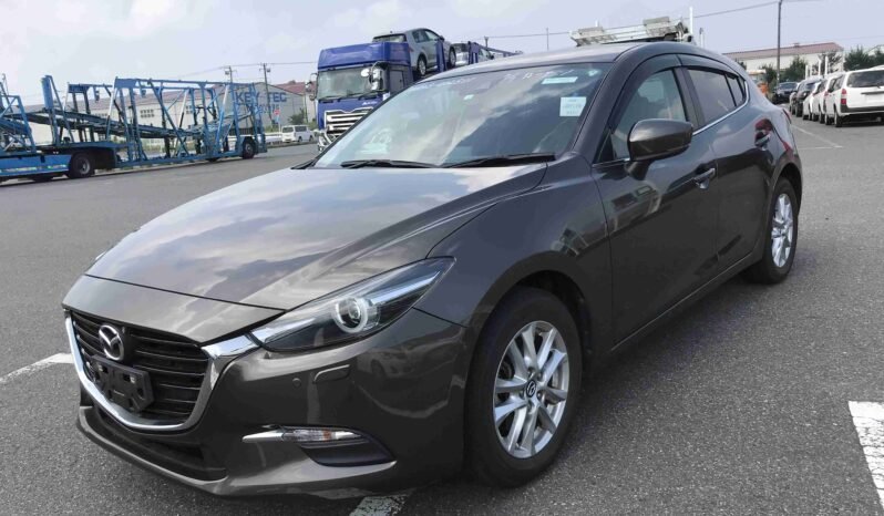 
								Mazda Axela Sports AWD 2018 full									