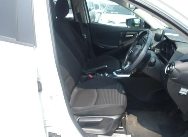 
								Mazda Demio 2018 4WD full									