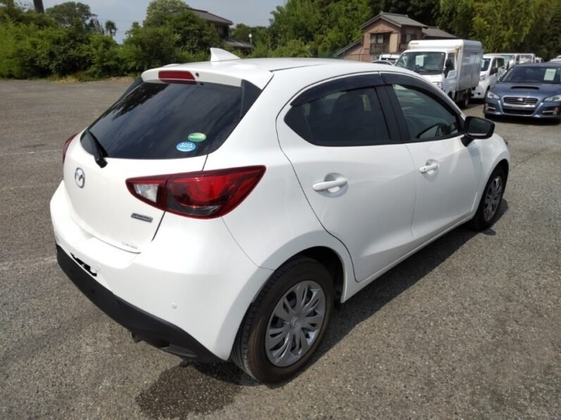 
								Mazda Demio 2018 full									