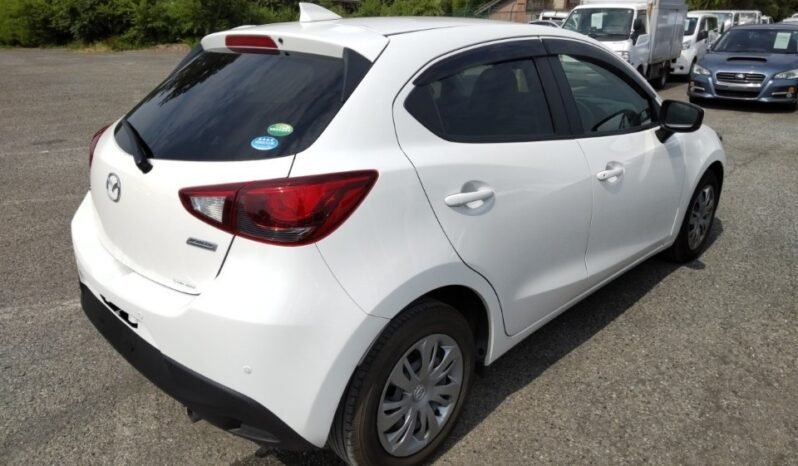 
								Mazda Demio 2018 full									