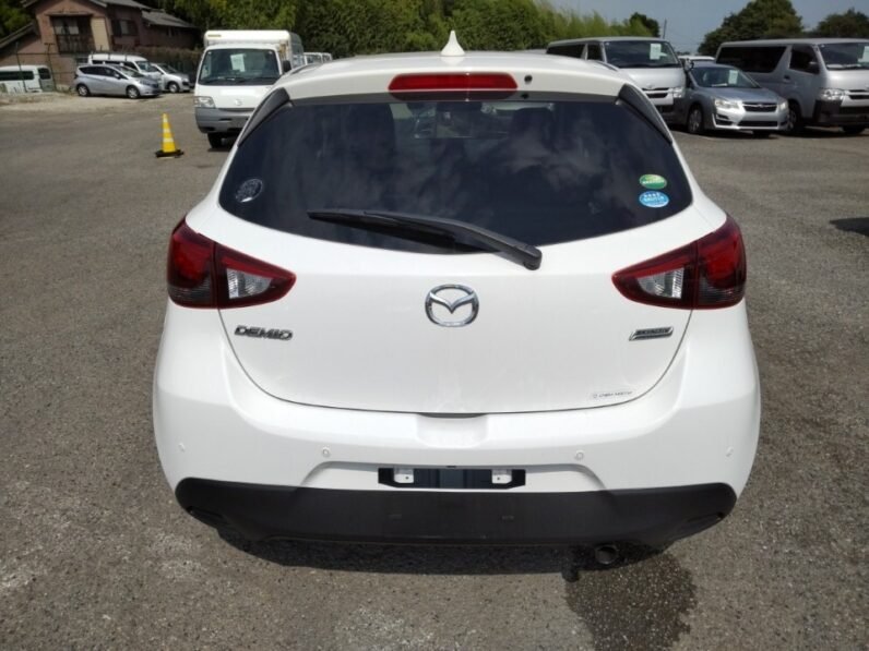 
								Mazda Demio 2018 full									