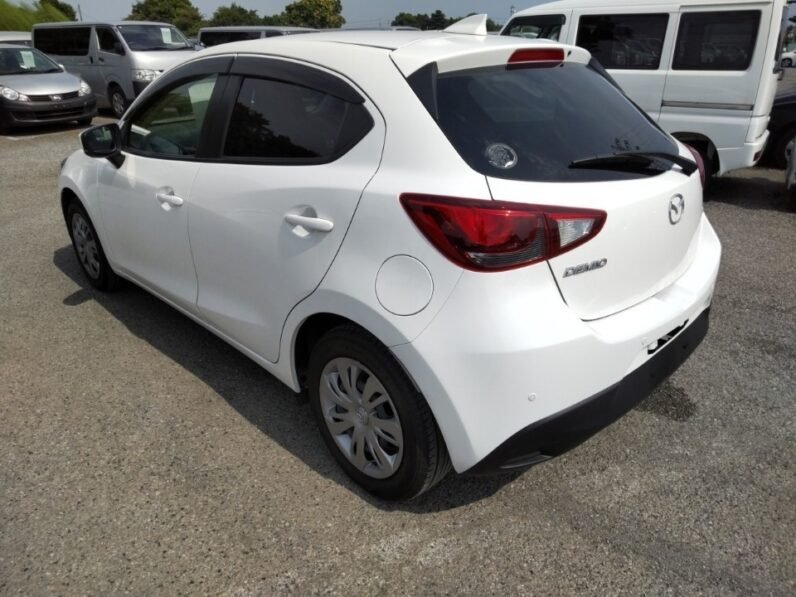 
								Mazda Demio 2018 full									