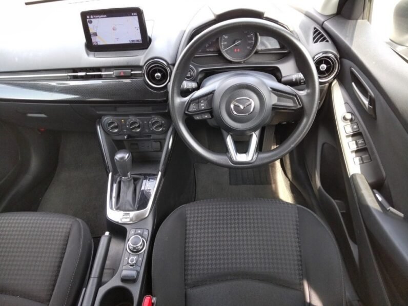 
								Mazda Demio 2018 full									