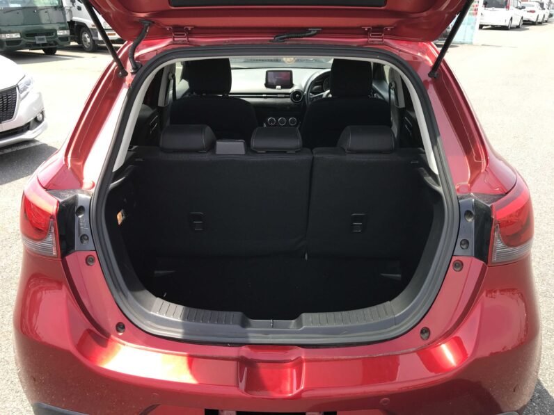 
								Mazda Demio 2018 full									