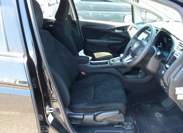 
								Honda Fit Shuttle Hybrid 2018 full									