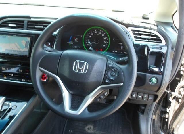 
								Honda Fit Shuttle Hybrid 2018 full									