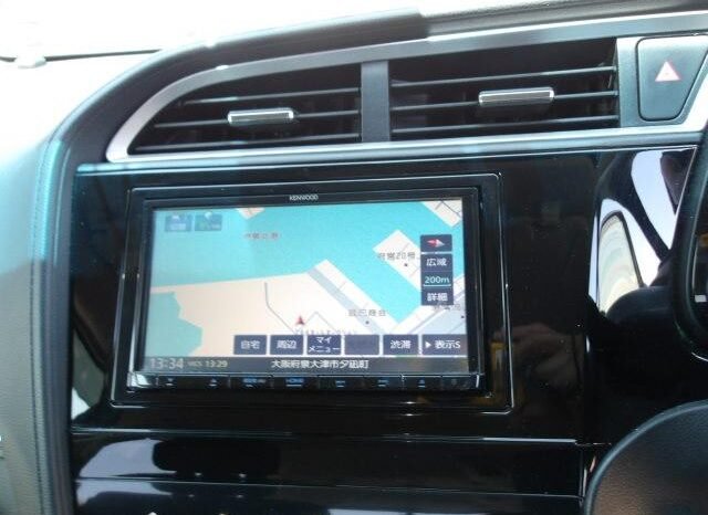 
								Honda Fit Shuttle Hybrid 2018 full									