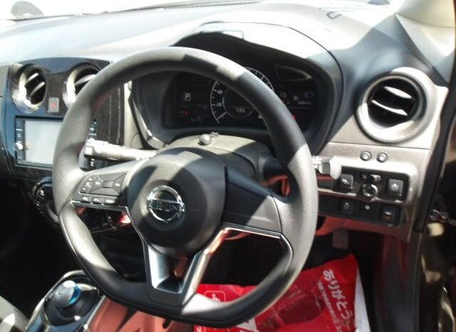 
								Nissan Note E-Power 2018 full									