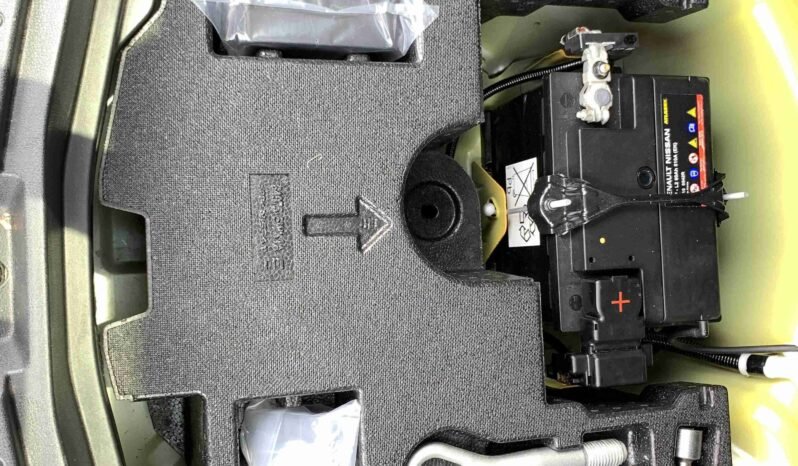 
								Nissan Note E-Power X Black Sport 2018 full									