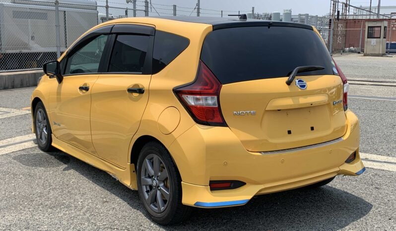 
								Nissan Note E-Power X Black Sport 2018 full									