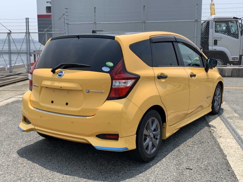 
								Nissan Note E-Power X Black Sport 2018 full									