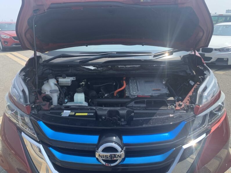 
								Nissan Serena Highway Star E-Power 2018 full									