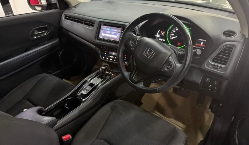 
								Honda Vezel Hybrid 2019 full									
