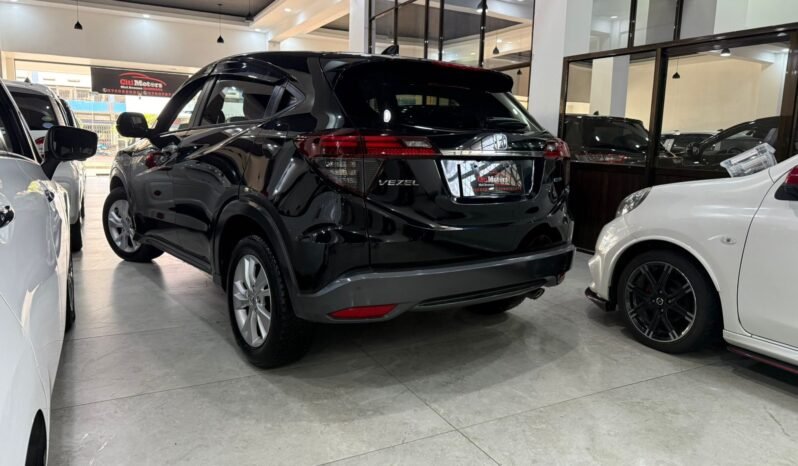 
								Honda Vezel Hybrid 2019 full									