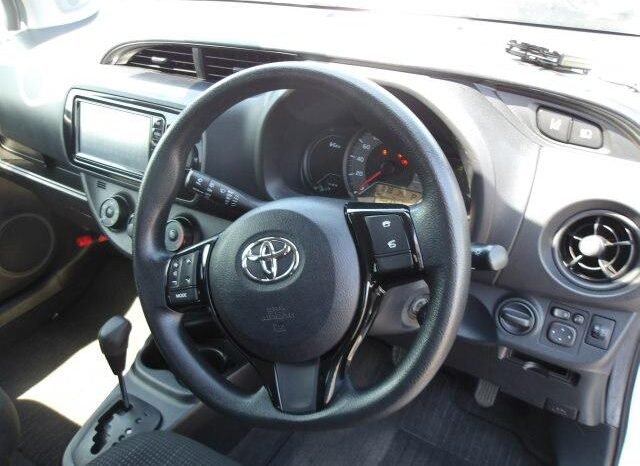 
								Toyota Vitz 2019 full									