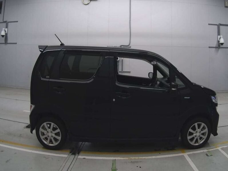
								Suzuki Wagon R FZ Hybrid 2018 full									