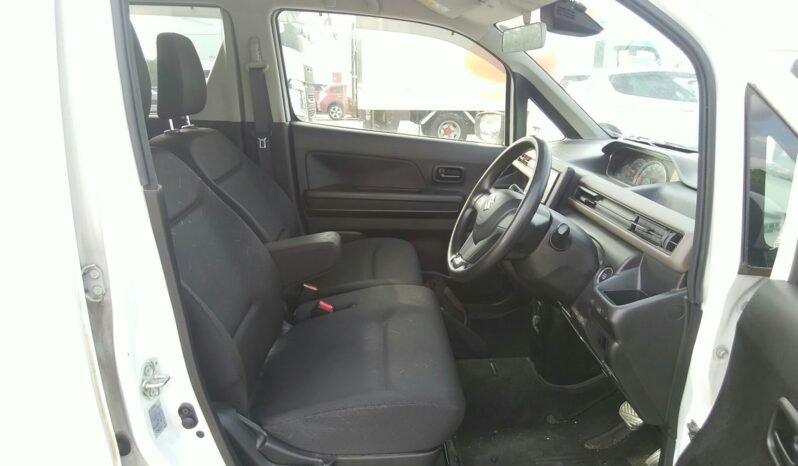 
								Suzuki Wagon R Hybrid 2020 full									