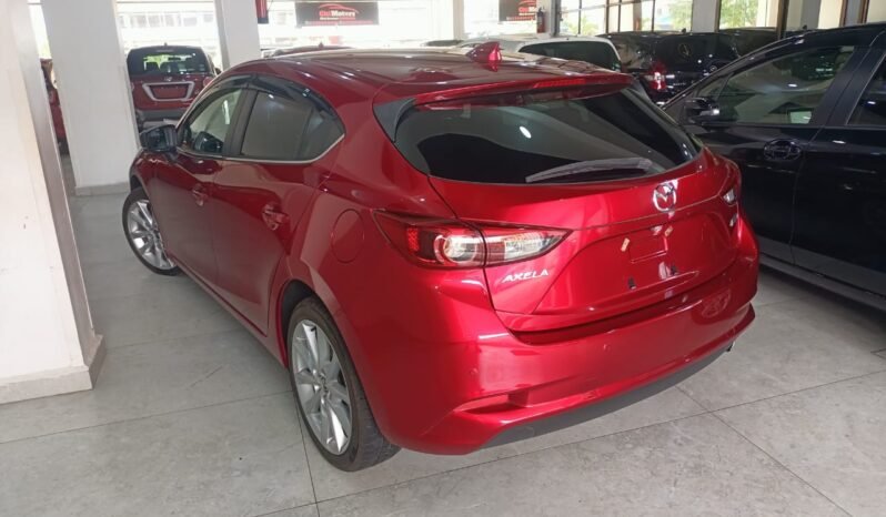 
								Mazda Axela Sports 2018 Diesel full									