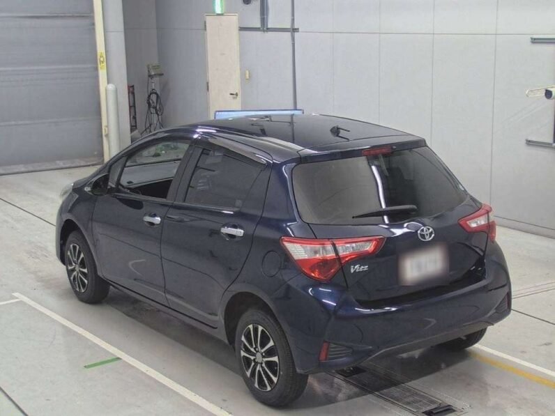 
								Toyota Vitz 2018 1300cc full									