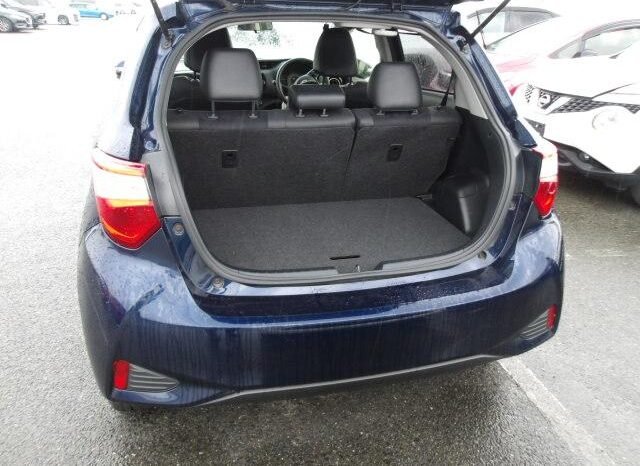 
								Toyota Vitz 2018 1300cc full									