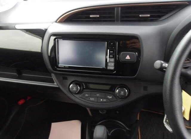 
								Toyota Vitz 2018 1300cc full									