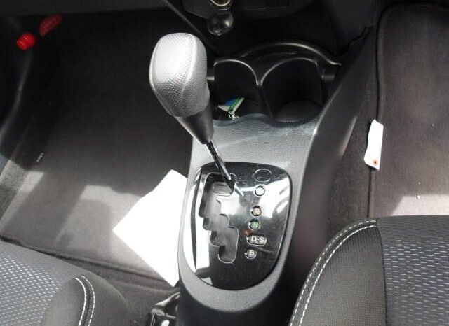 
								Toyota Vitz 2018 1300cc full									