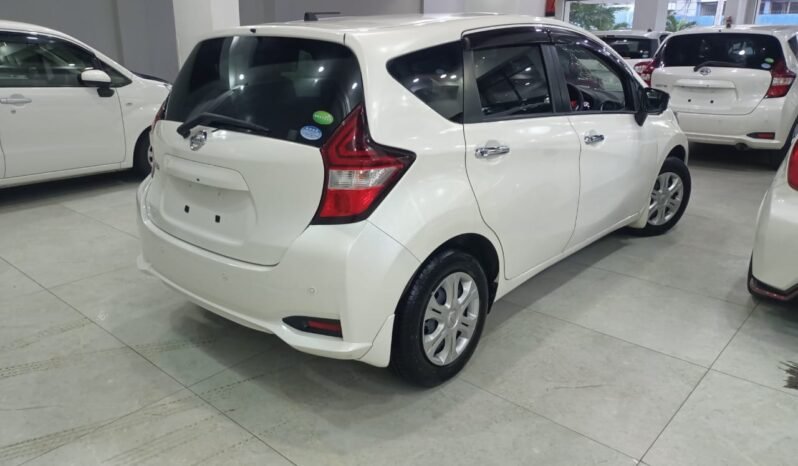 
								Nissan Note 2018 full									