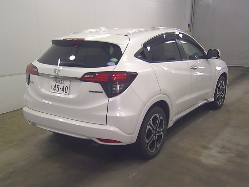 
								Honda Vezel Hybrid 2018 full									
