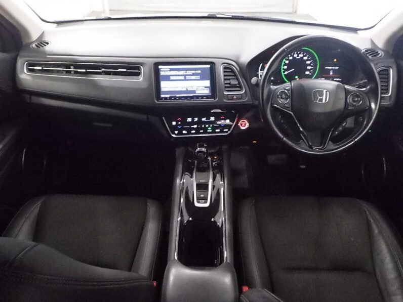 
								Honda Vezel Hybrid 2018 full									