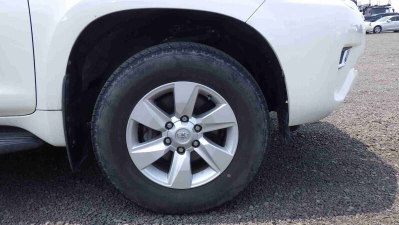 
								Toyota Land Cruiser Prado TX 2018 full									
