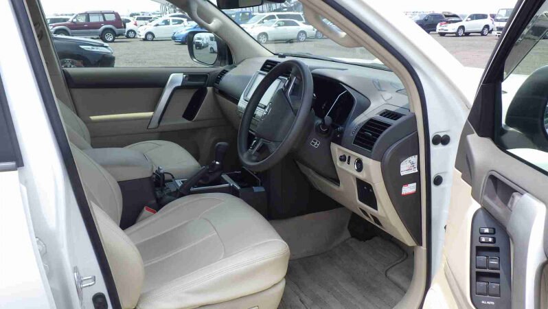 
								Toyota Land Cruiser Prado TX 2018 full									