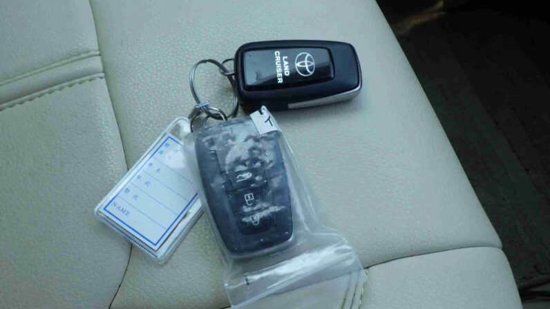 
								Toyota Land Cruiser Prado TX 2018 full									